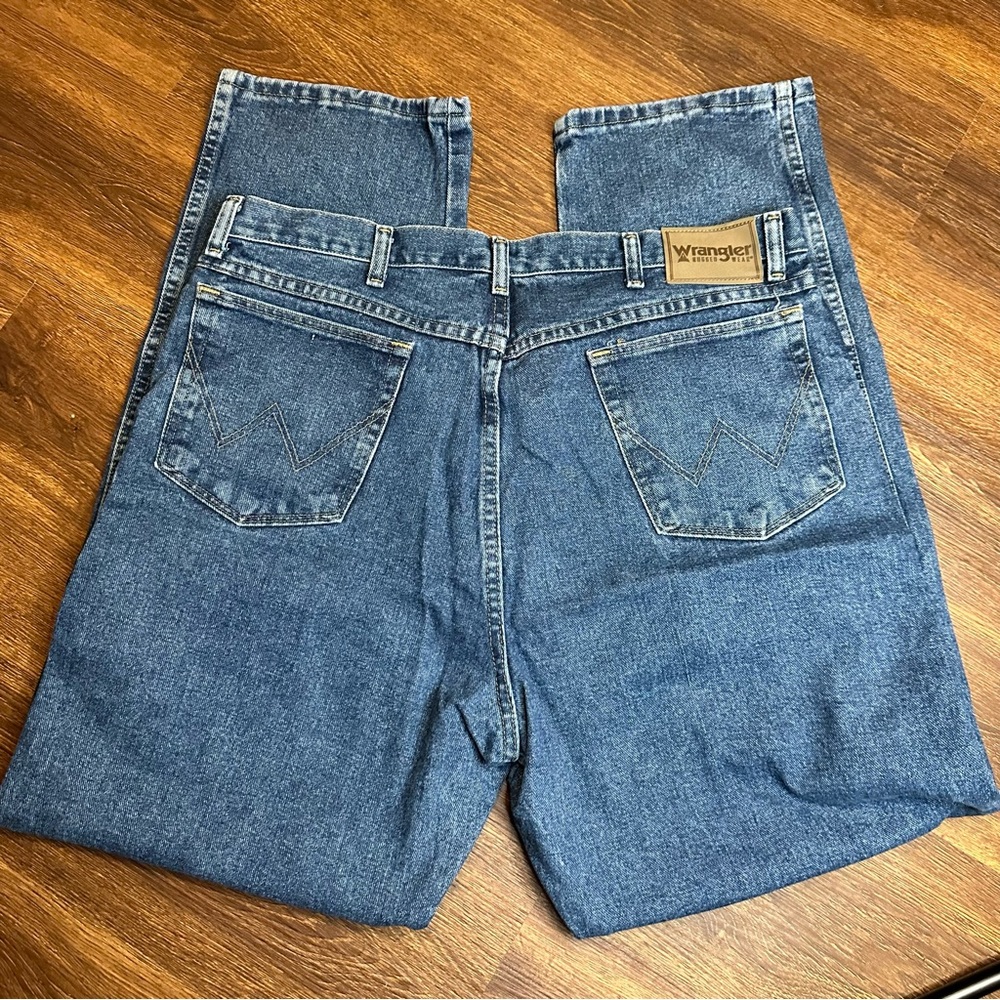 Wrangler Rugged Wear Men’s Jeans Size 38x32